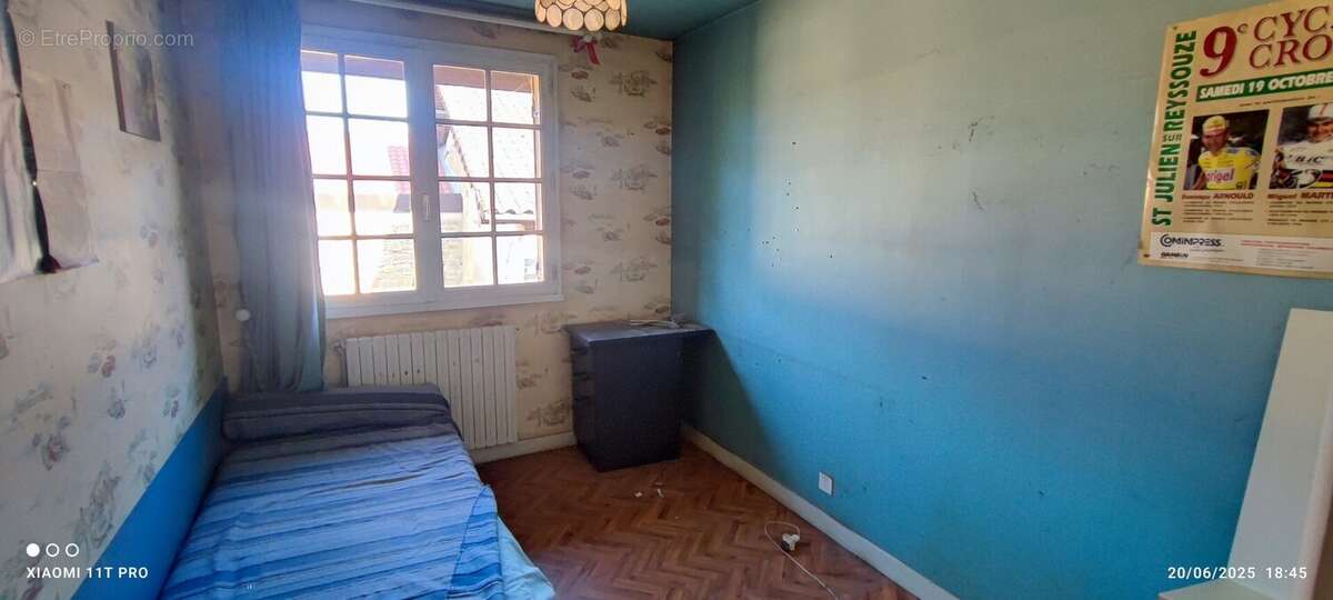 Maison à SAINT-JULIEN-SUR-REYSSOUZE