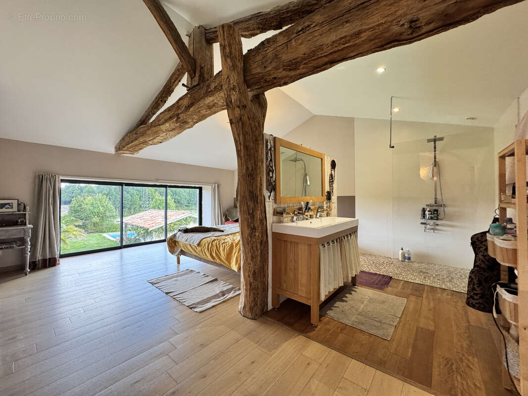 Maison à SALLES-DE-BARBEZIEUX