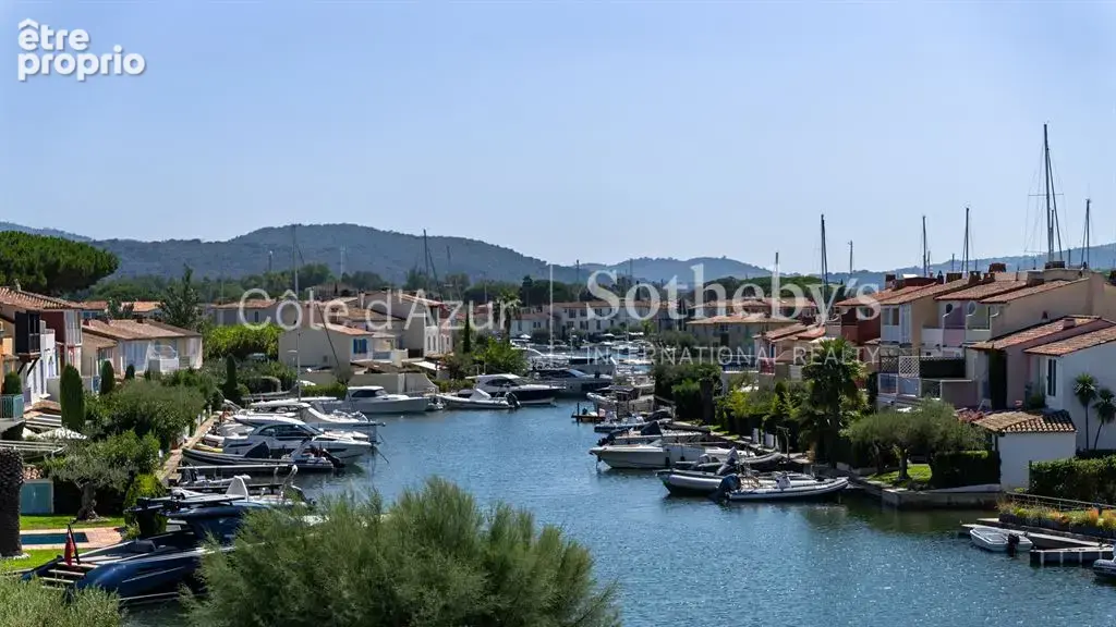 Port Grimaud, Maison de Maître de 538 m² avec piscine et deux amarrages privés de 24 mètres - photo 4