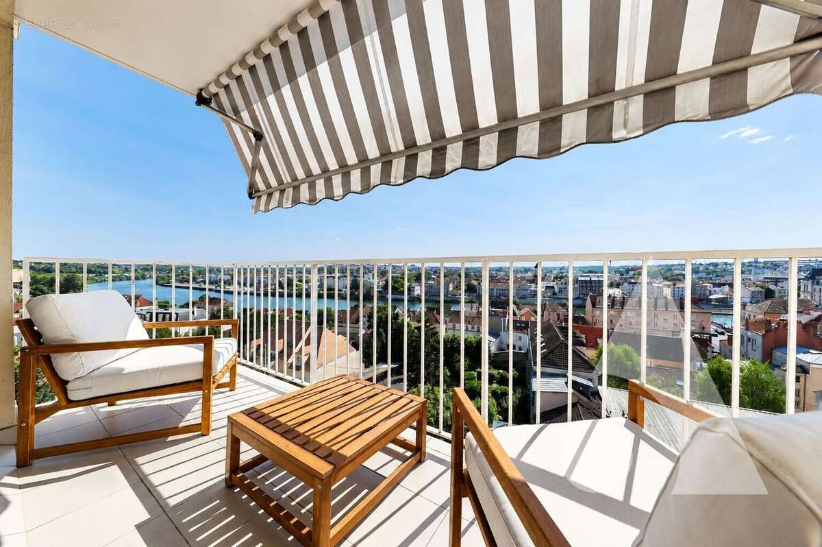 Appartement à CORBEIL-ESSONNES
