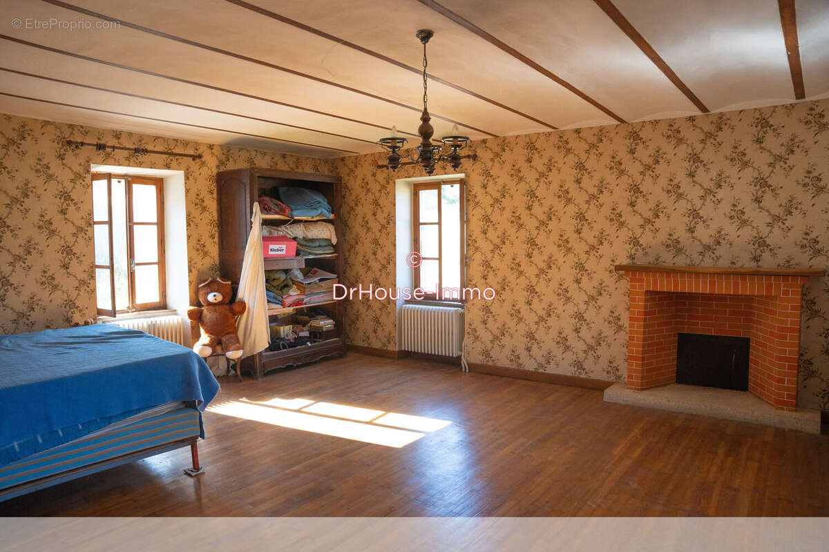 Maison à MONTCLAR-SUR-GERVANNE