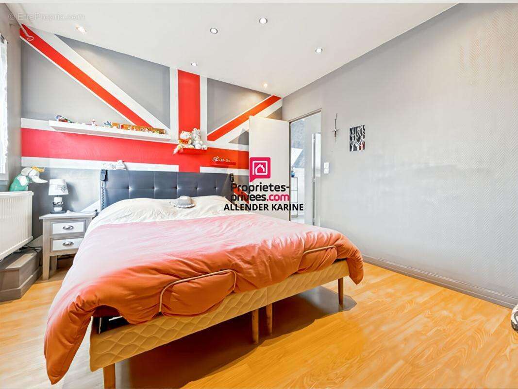 Maison à THORIGNY-SUR-OREUSE