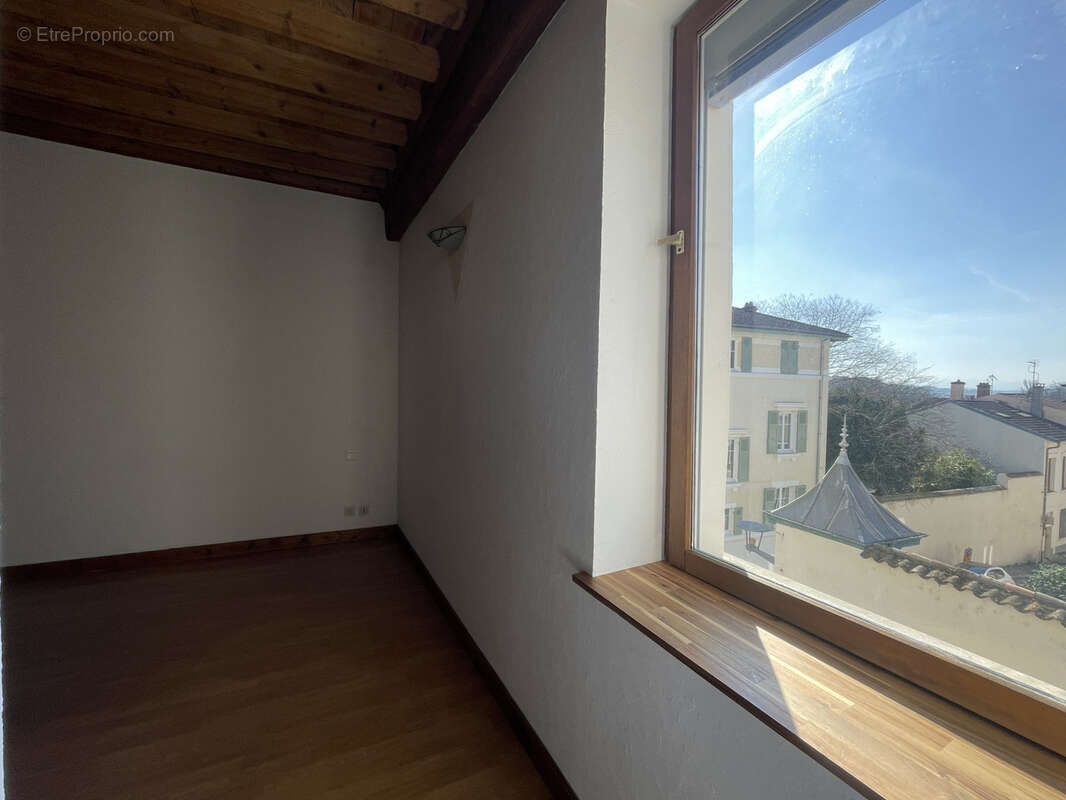 Appartement à LYON-9E