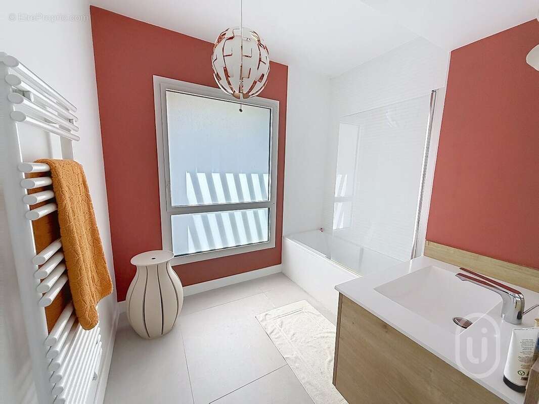 Appartement à CASTELNAU-LE-LEZ