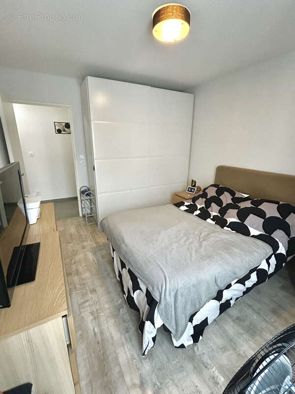 Appartement à BEAUZELLE