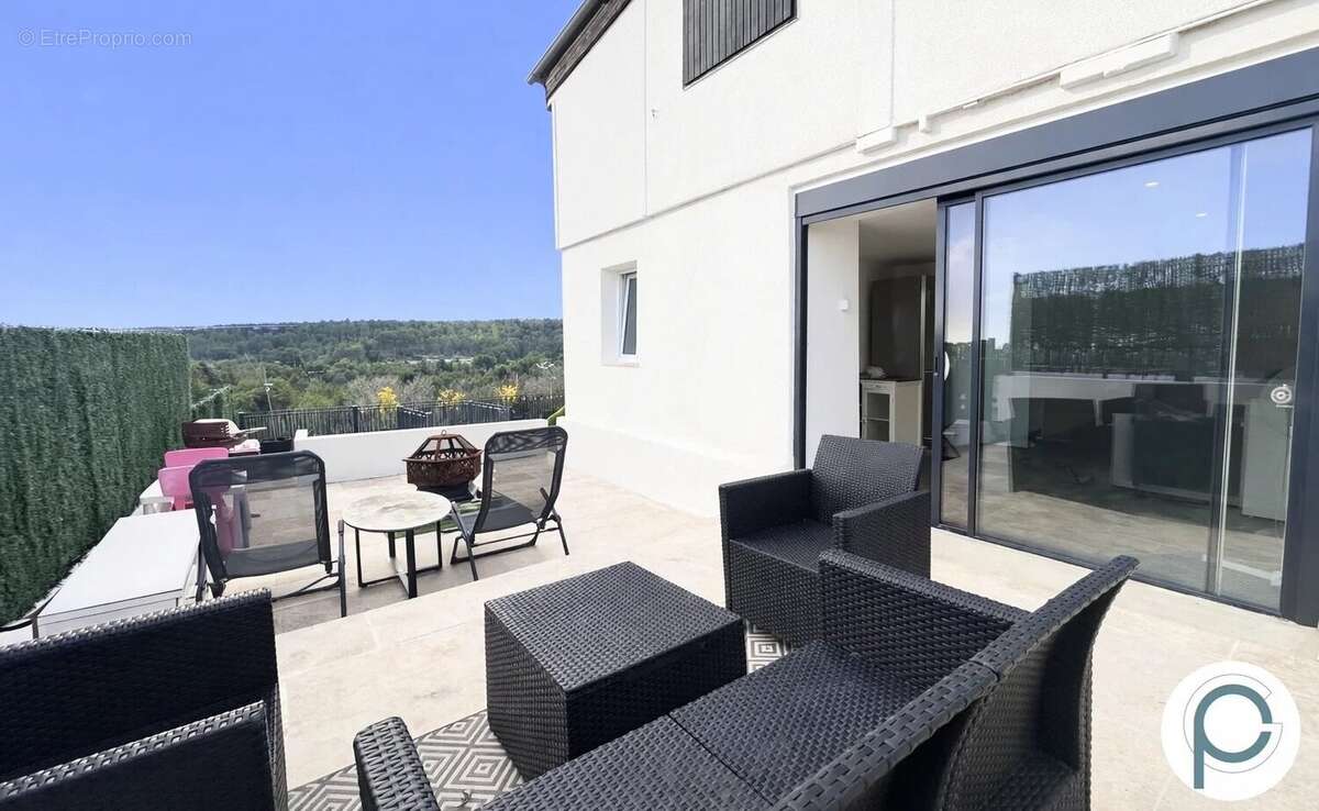 Maison à LE CASTELLET