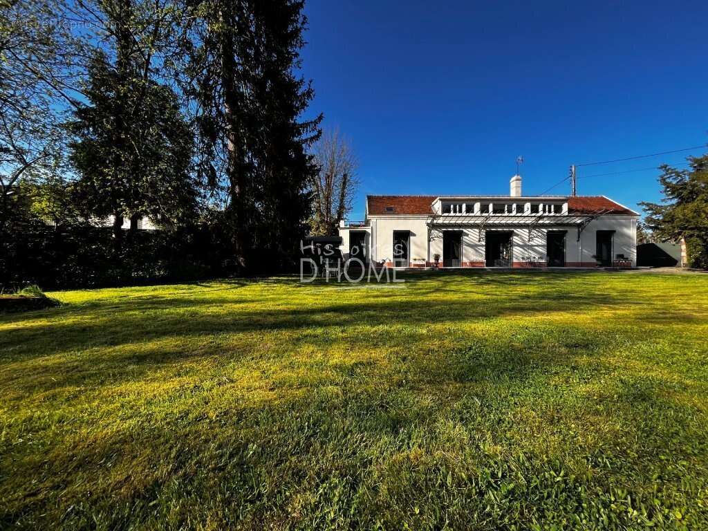 Maison à ROZAY-EN-BRIE