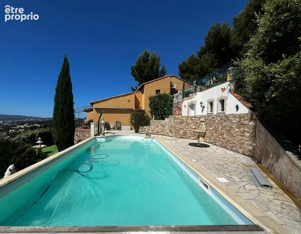 VILLA 120m2, T5 avec Vue Panoramique, jardin, Garage et Piscine à Toulon Ouest - photo 2