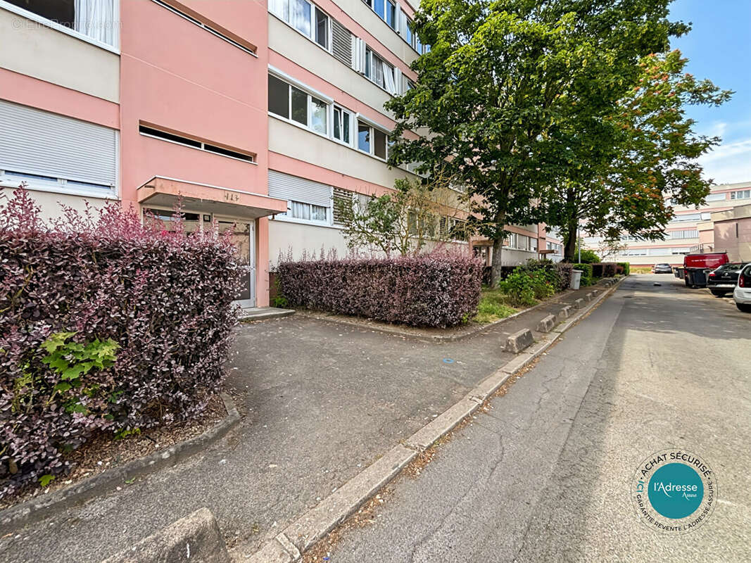 Appartement 4 pièces au pied des commerces et écoles - photo 7