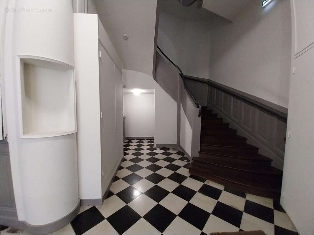 Immeuble 230m² à poitiers - photo 3