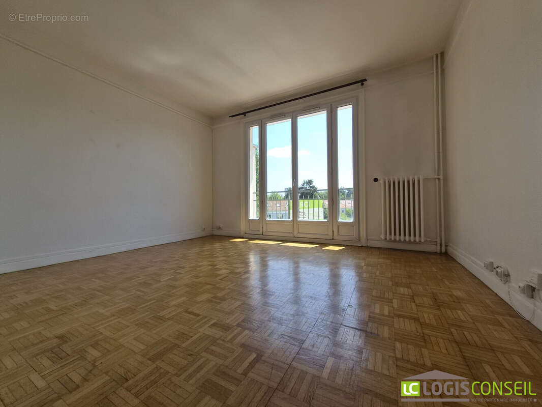 Appartement 61 m² à Bourg-La-Reine  - photo 2