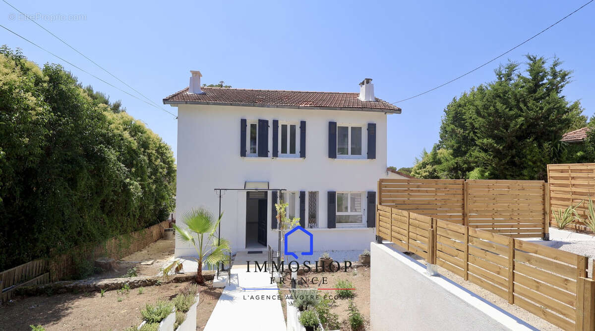 Maison lumineuse composée de 3 chambres, située dans le secteur recherché des Trois Lucs - photo 2