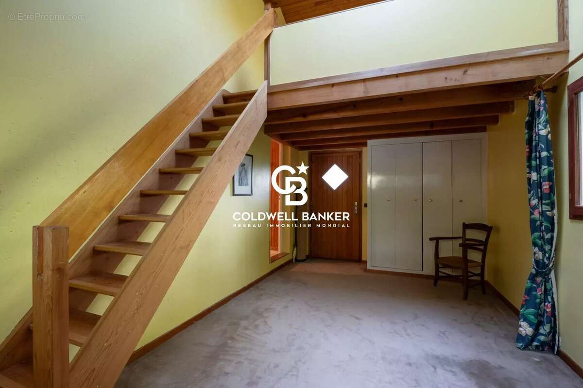 Maison à VETRAZ-MONTHOUX