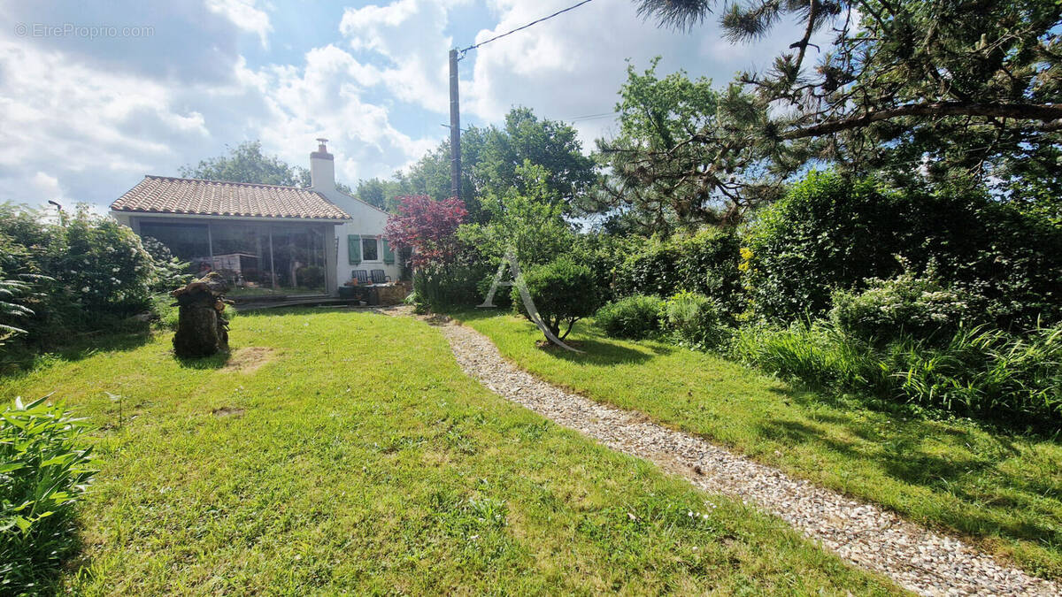 Maison à GROSBREUIL