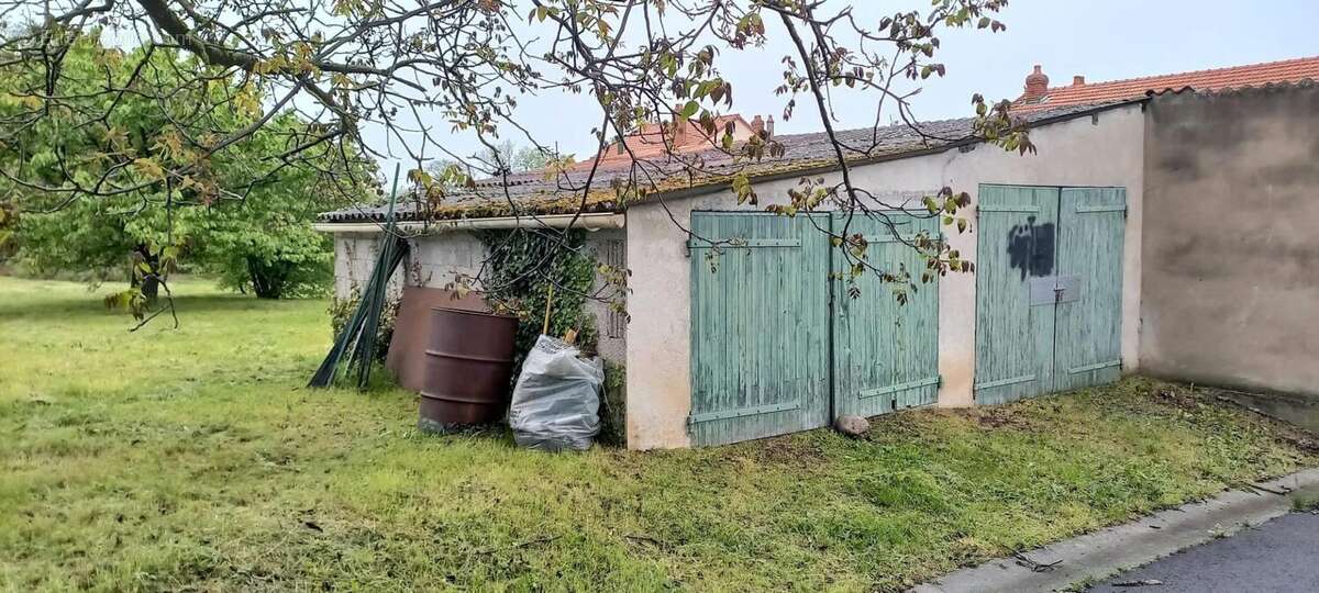 Photo 2 - Terrain à AUZAT-LA-COMBELLE