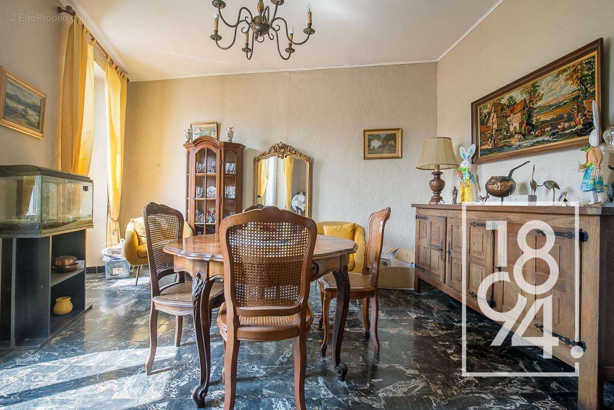 Appartement à MARSEILLE-3E