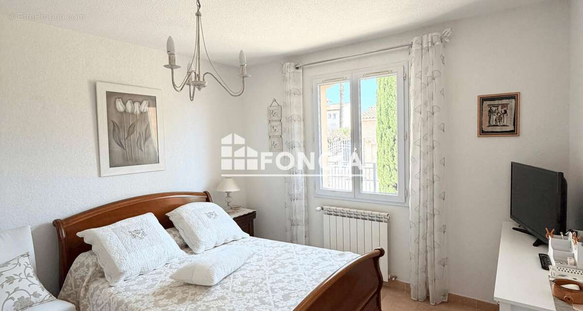 Villa de plain-pied 97m² – 3 chambres – Garage – Terrain piscinable – Quartier recherché - photo 12