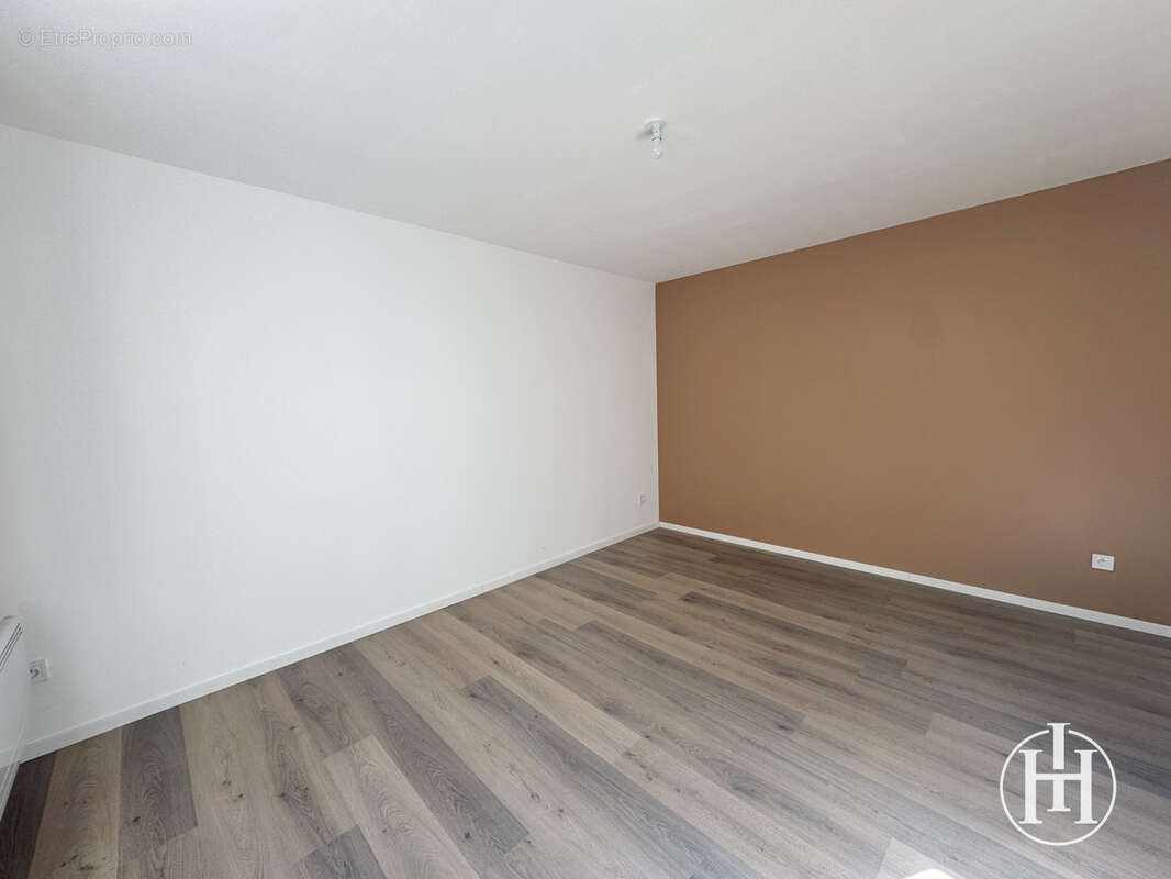 Appartement à SAINT-AMAND-MONTROND