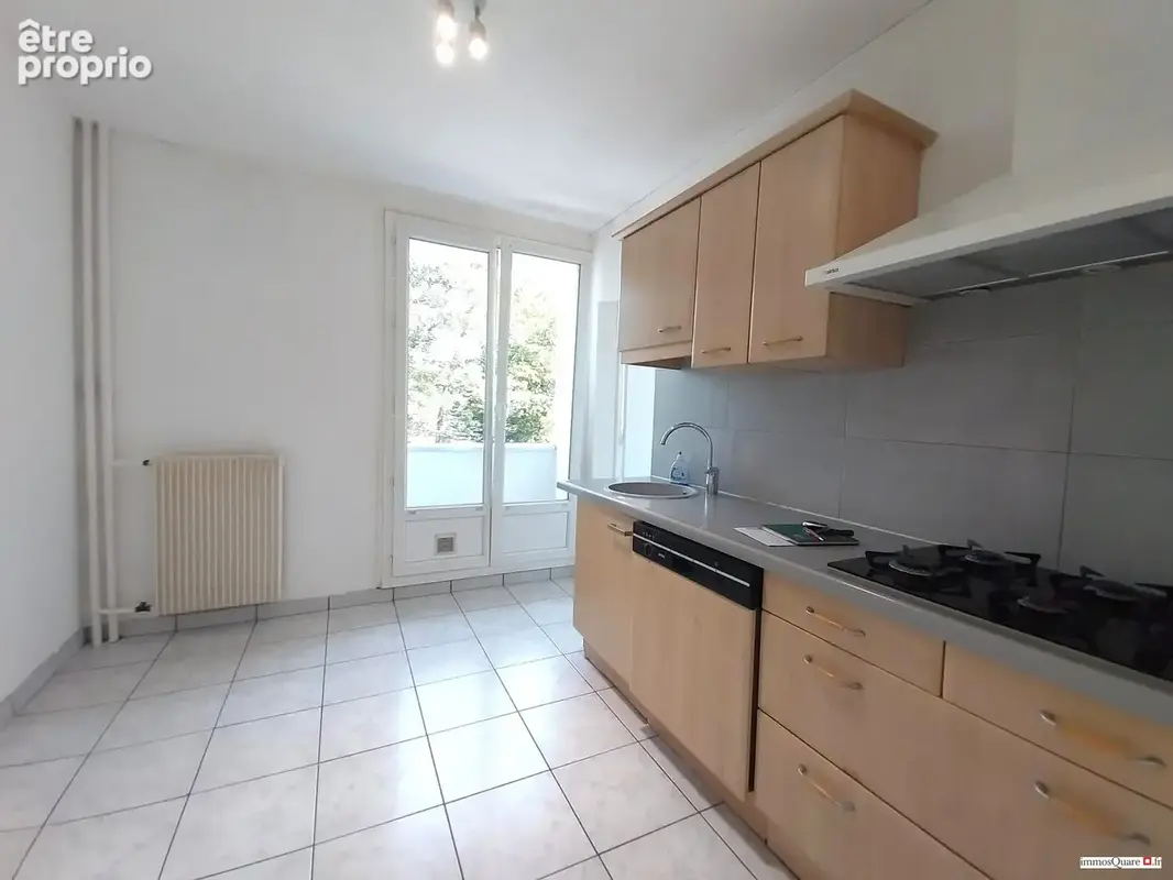 Appartement 72 m² à Saint-Martin-D'heres  - photo 5