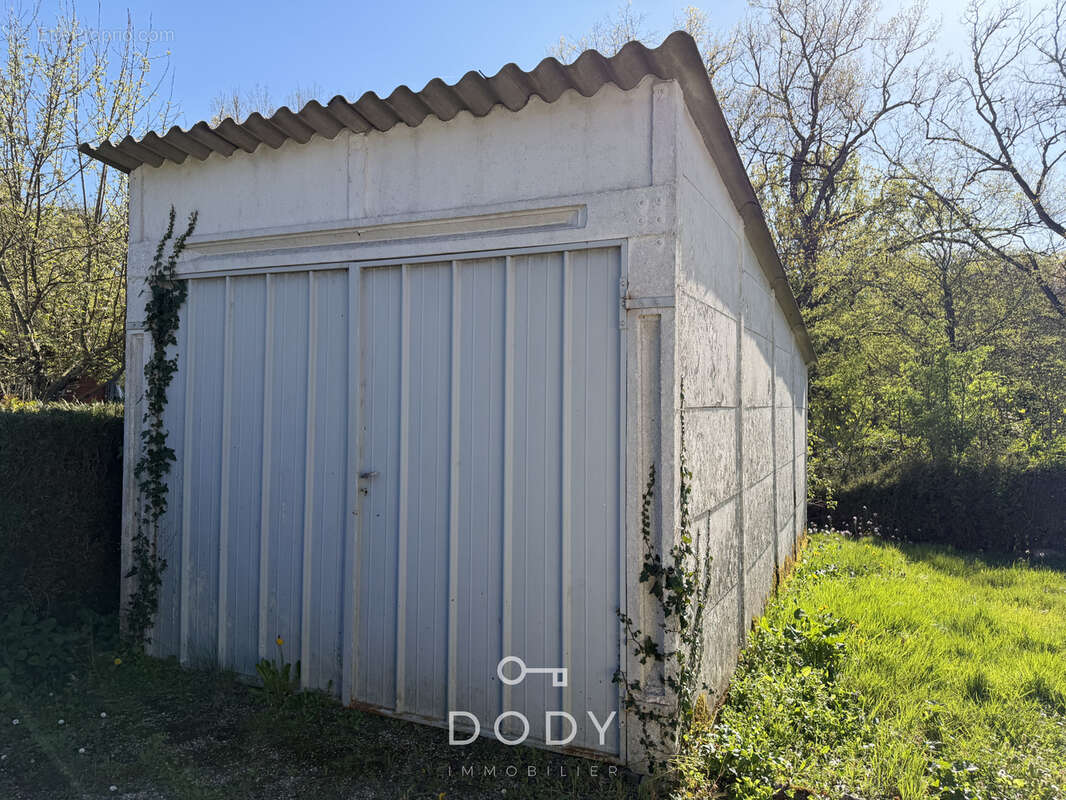 Maison à COURS-DE-PILE