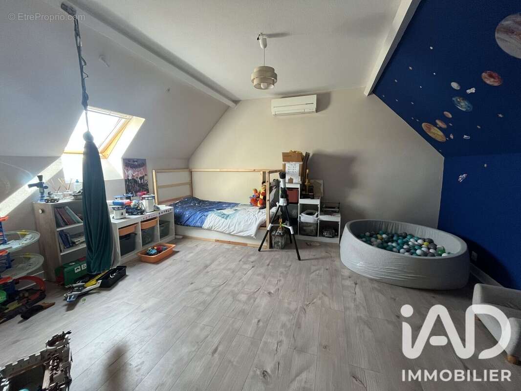 Maison 129 m² à Gennetines  - photo 9