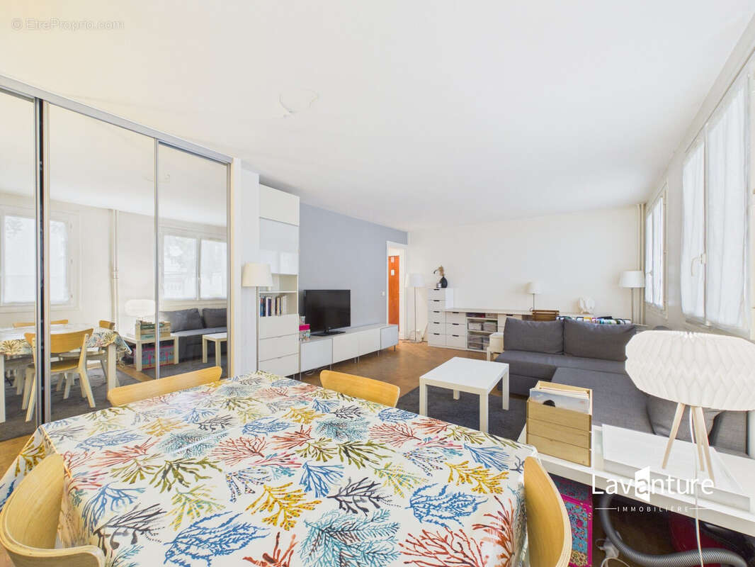 Salon - Appartement à SCEAUX