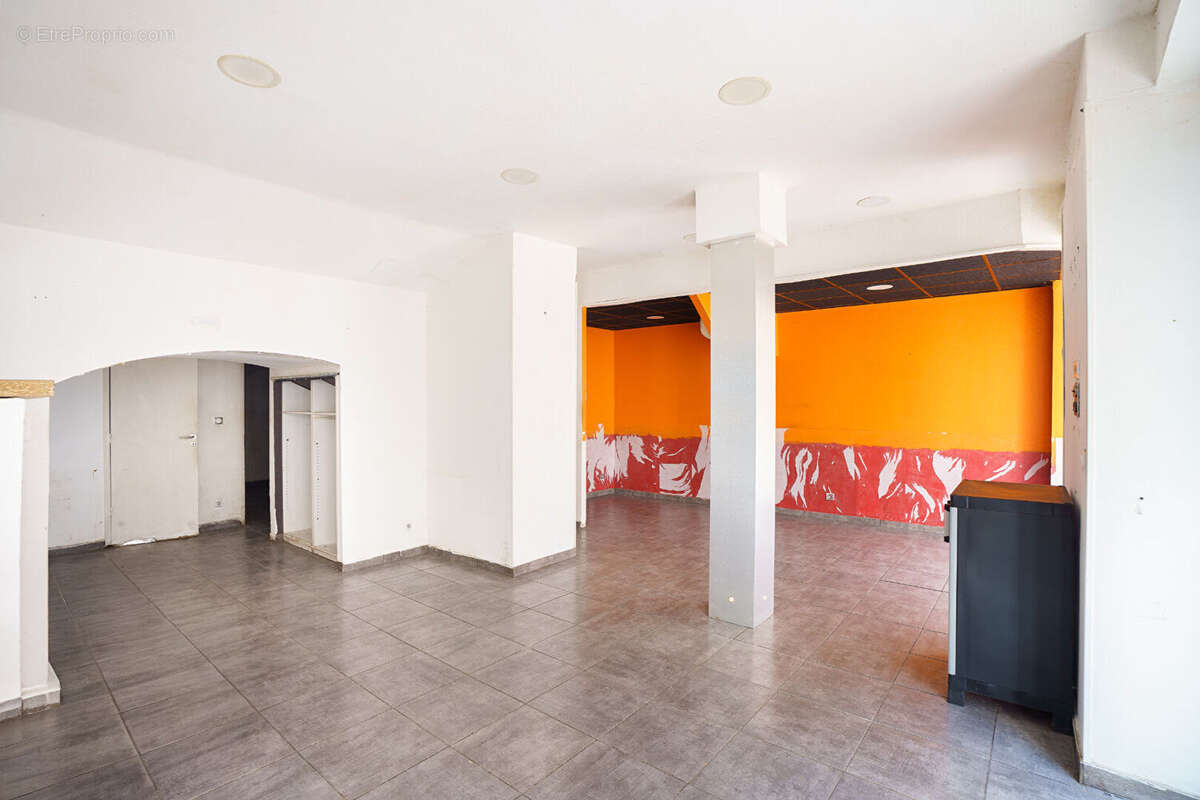 Local Commercial centre ville - 71m² - photo 2