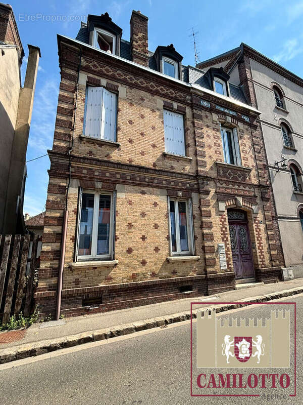 Immeuble de trois appartements à Nogent Le Roi - photo 17