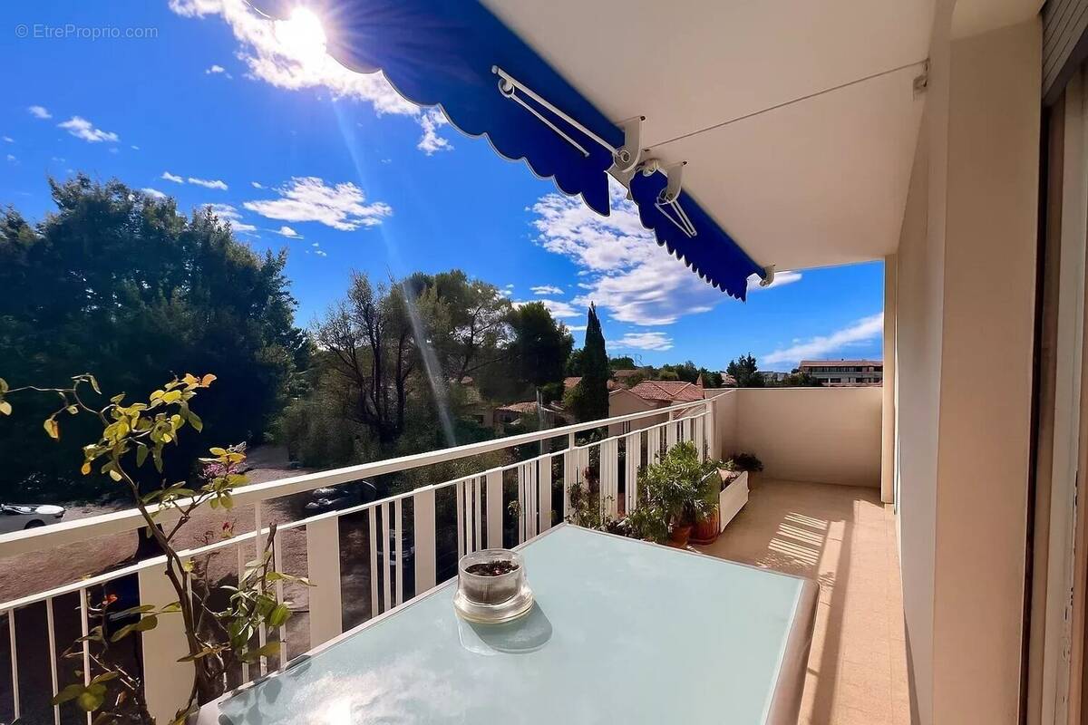 Appartement à LE CANNET