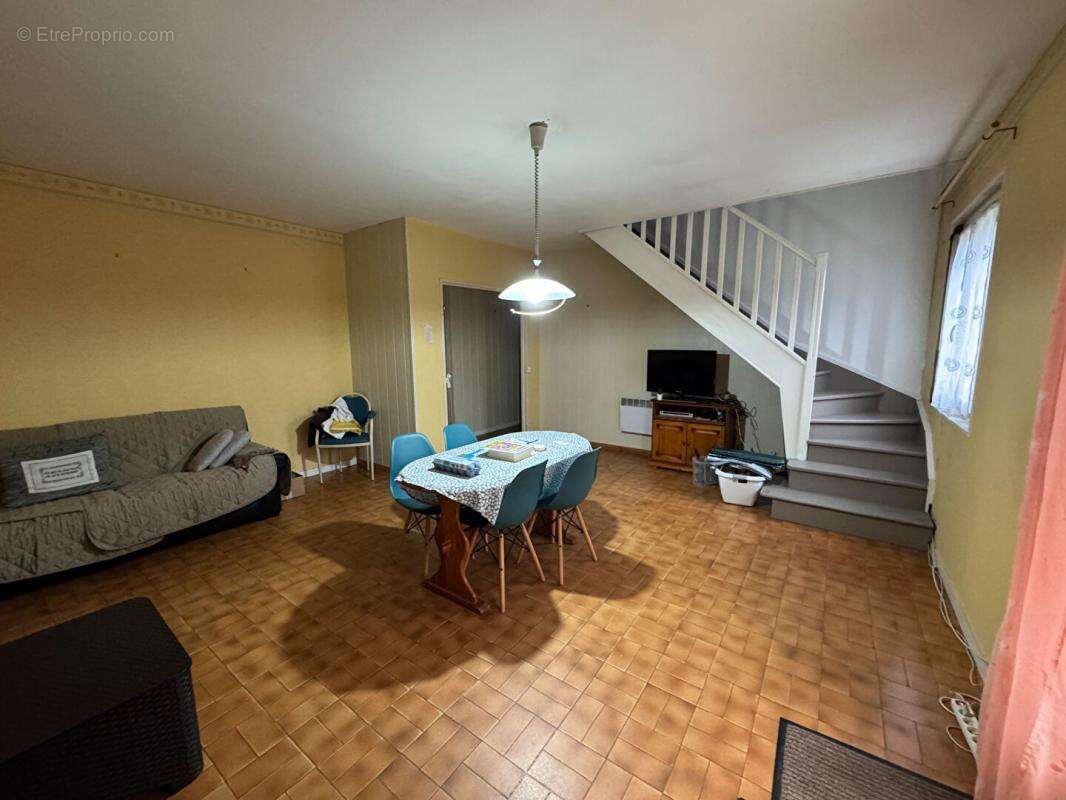Maison à CONTRES