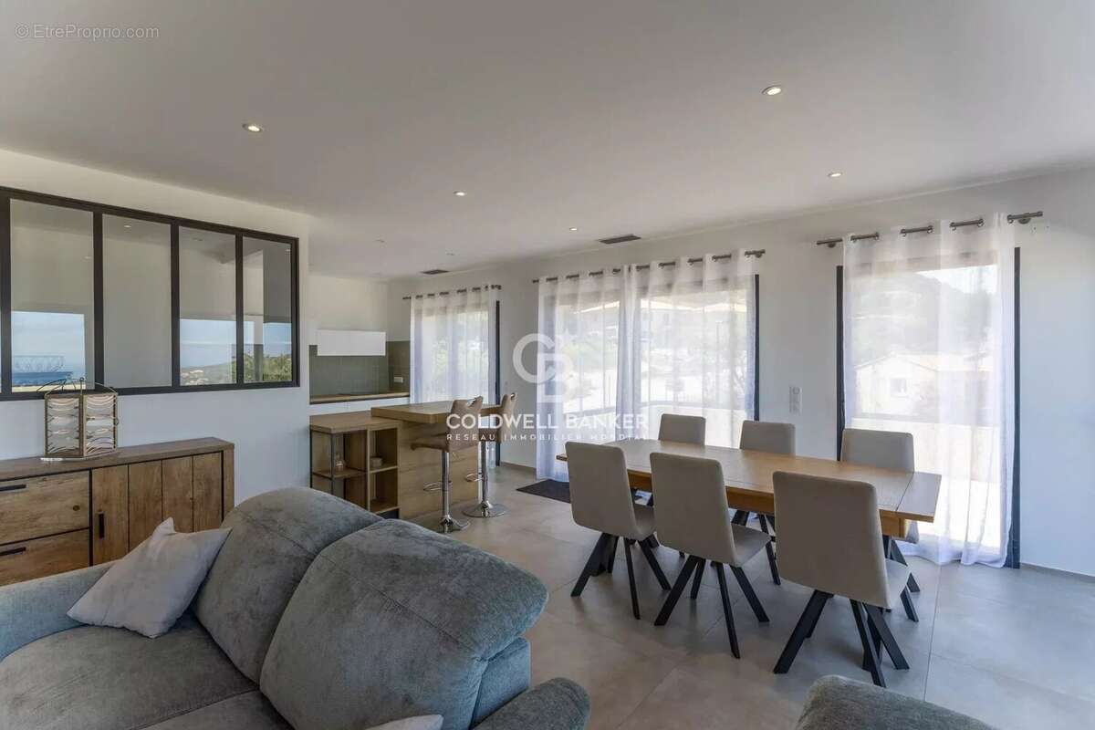 Appartement à L'ILE-ROUSSE