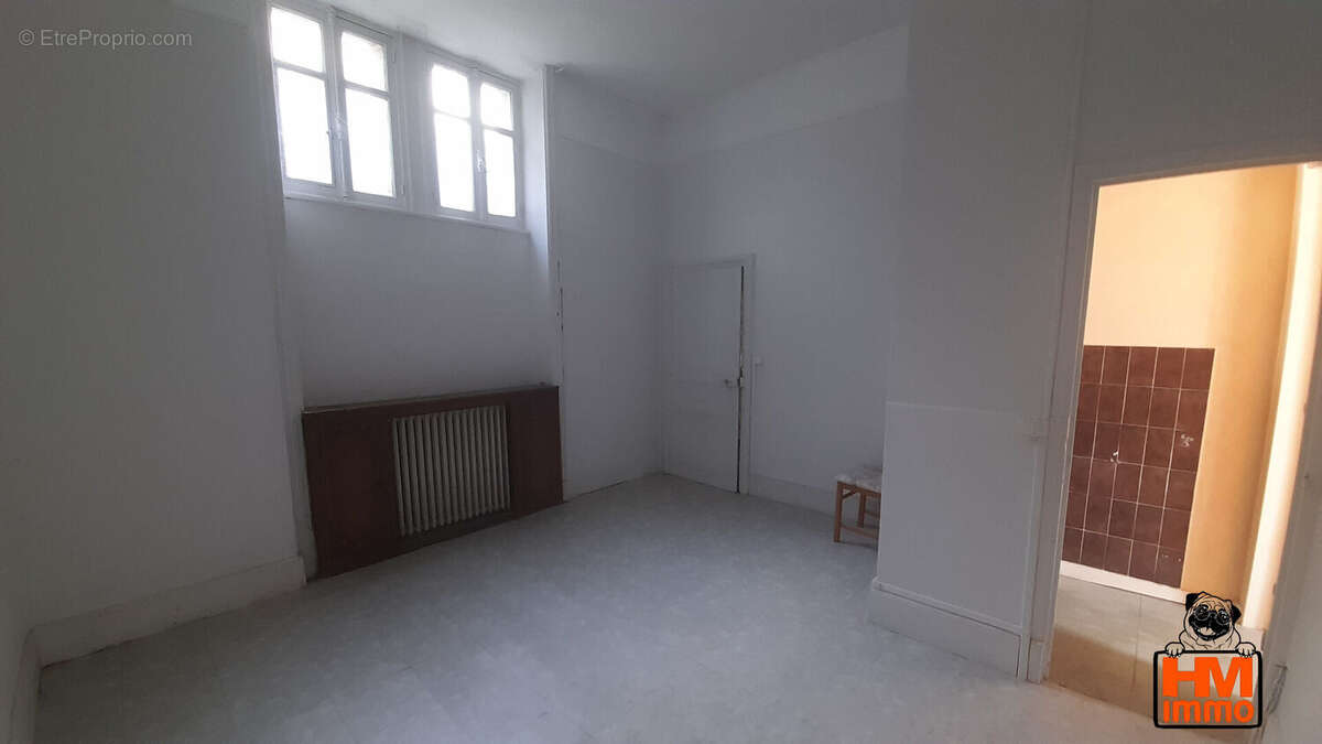 Appartement à SAINT-LEONARD-DE-NOBLAT
