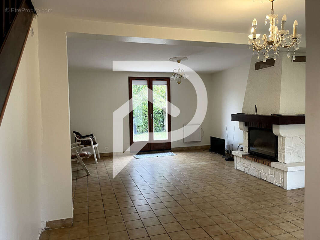 Maison à MONCHY-SAINT-ELOI