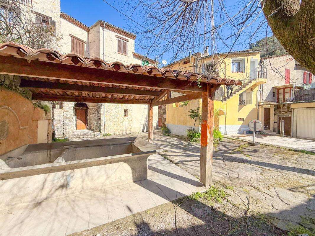 Maison à L'ESCARENE