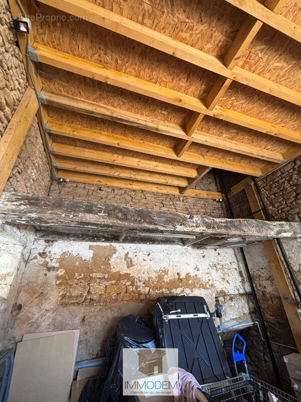 Maison entièrement rénovée avec dépendance et fort potentiel - photo 26