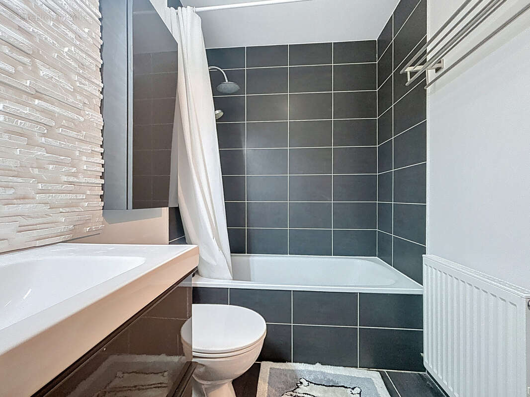 Appartement à DRUMETTAZ-CLARAFOND