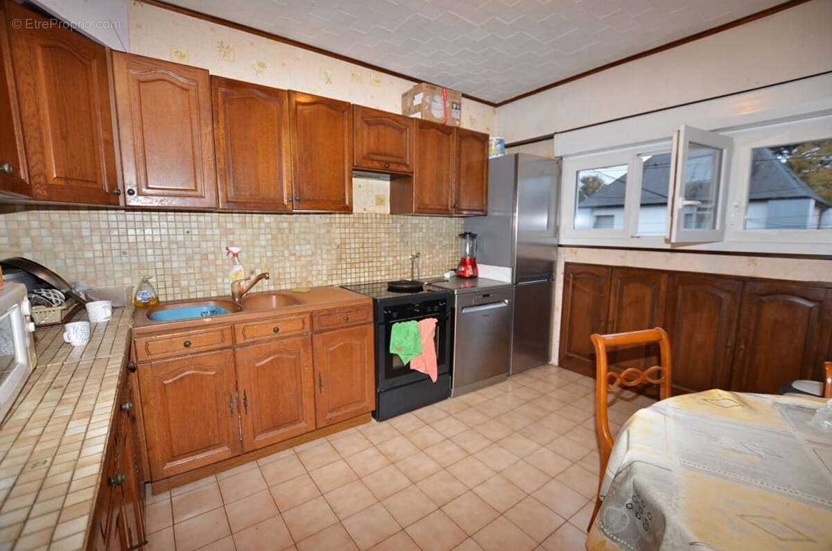 Maison à SAINTE-GENEVIEVE-DES-BOIS