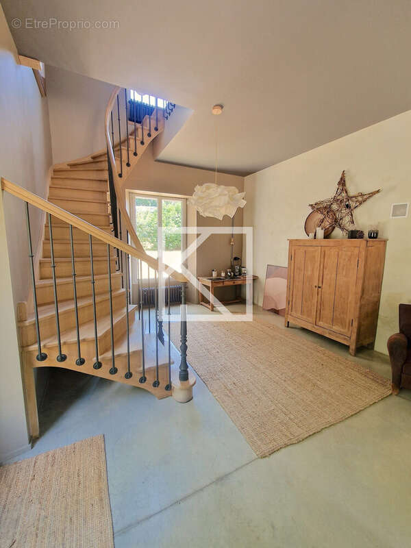 Maison 339 m² à Notre-Dame-D'oe  - photo 2