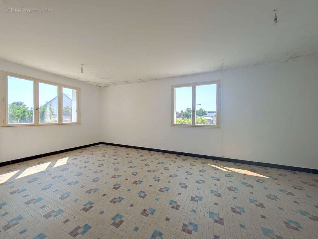 Maison à DOUE-LA-FONTAINE