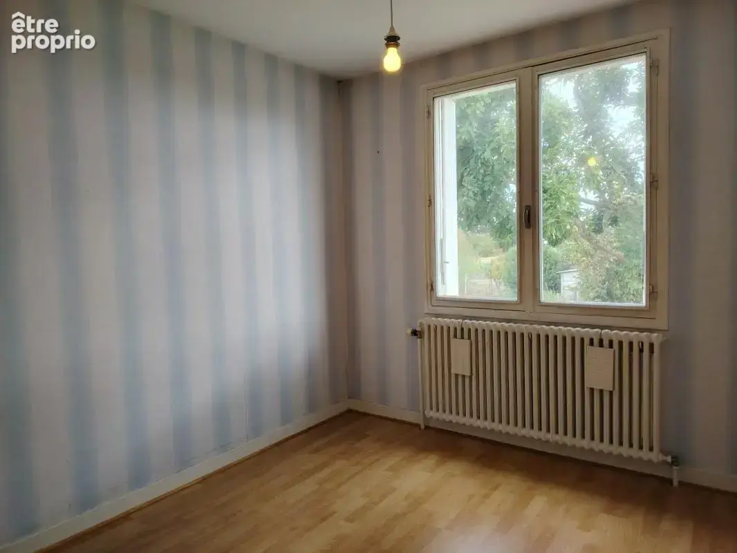 Maison Familiale de 137 m² avec sous-sol à 5 minutes de Chatellerault sur un Terrain de 1530 m² - photo 12