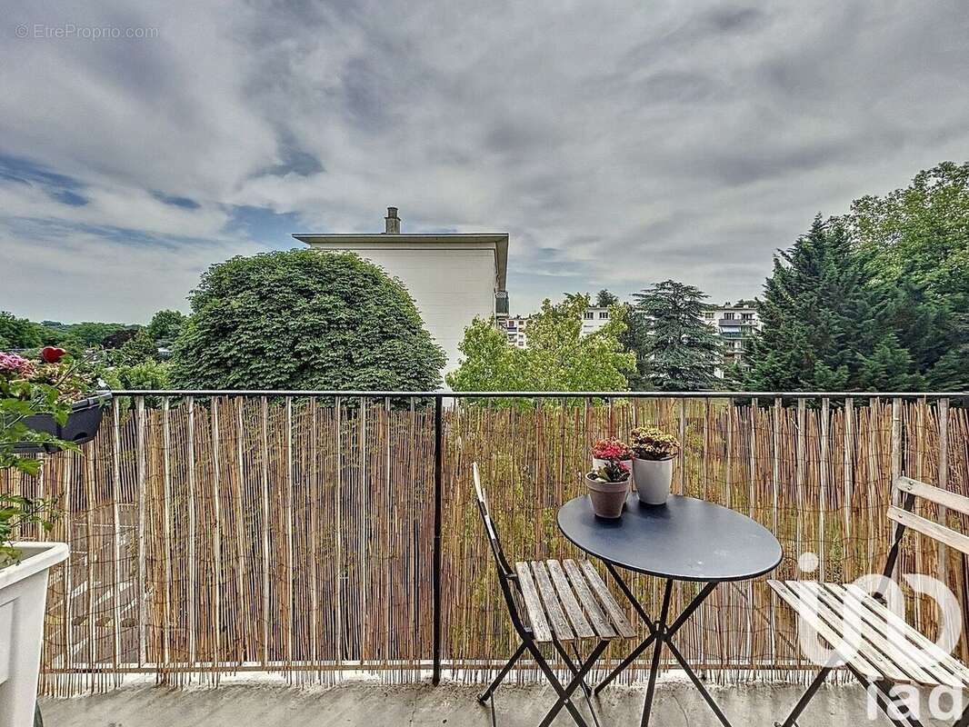 Photo 6 - Appartement à LA CELLE-SAINT-CLOUD