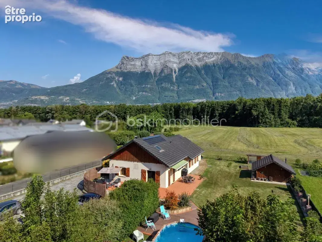 Maison familiale 169 m² – Vie de plain-pied, terrain de + 1 600 m² et vue montagnes à Bourgneuf - photo 2