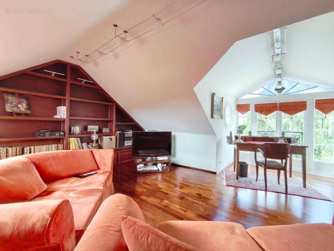 Maison à MONTMIRAIL