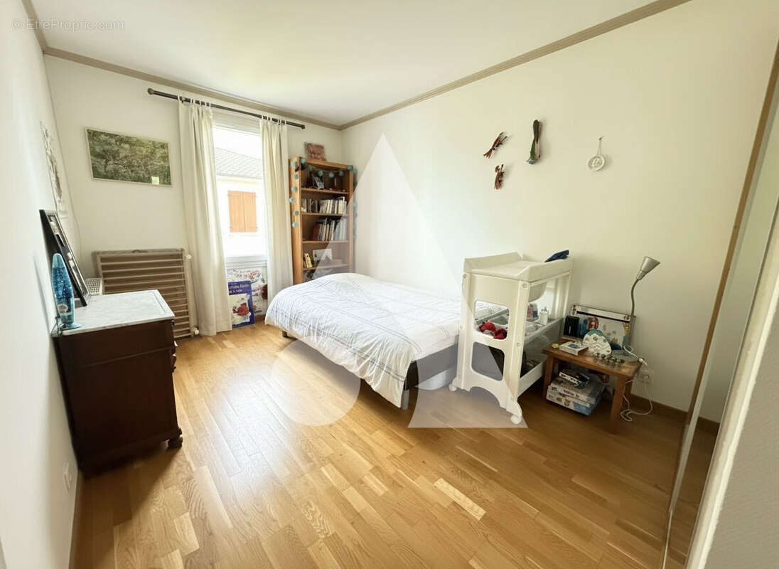 Maison à MARGENCY