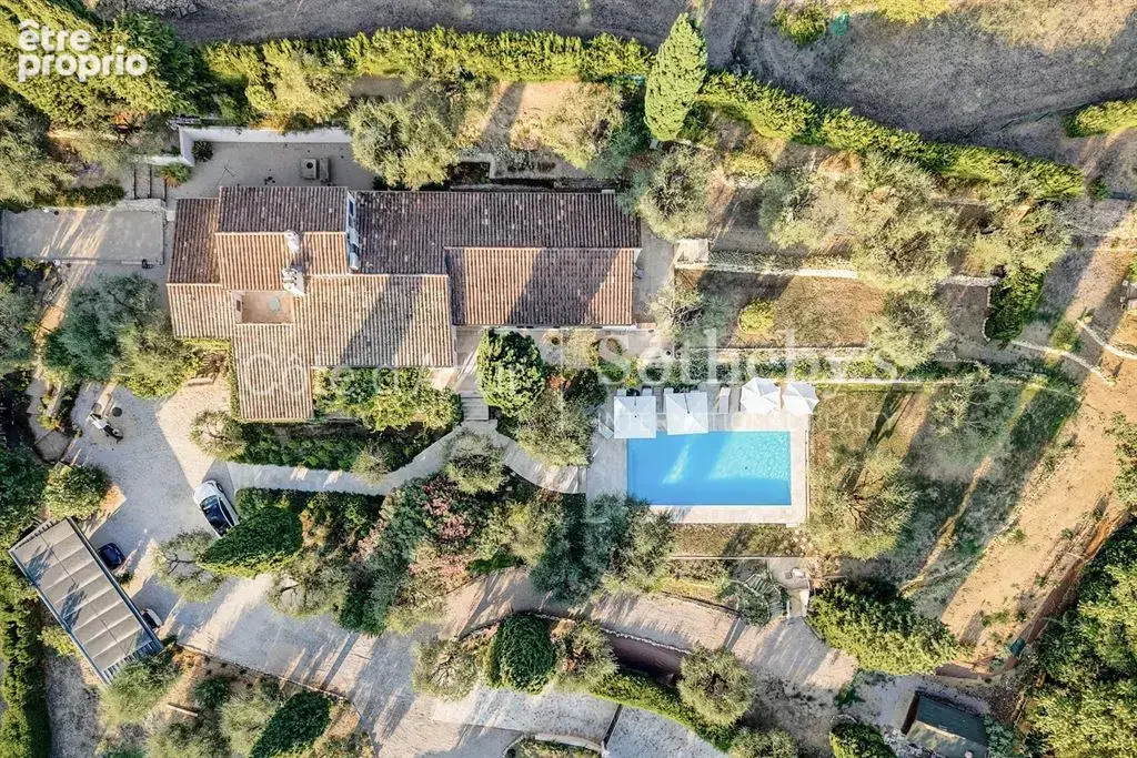 Plascassier, villa rénovée avec piscine et vaste terrain à proximité de Valbonne - photo 20
