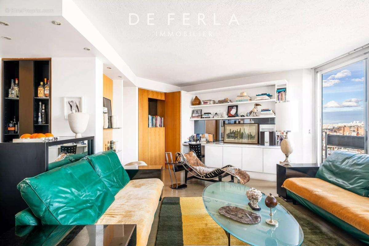 Appartement à PARIS-14E