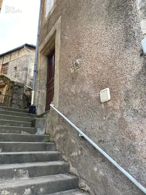 Bel Immeuble de Rapport au coeur du village d'Ayen Corrèze 4 locations - photo 13