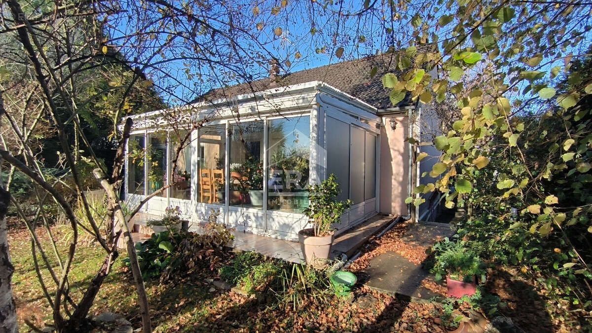 Maison à SAINT-GERMAIN-LES-ARPAJON
