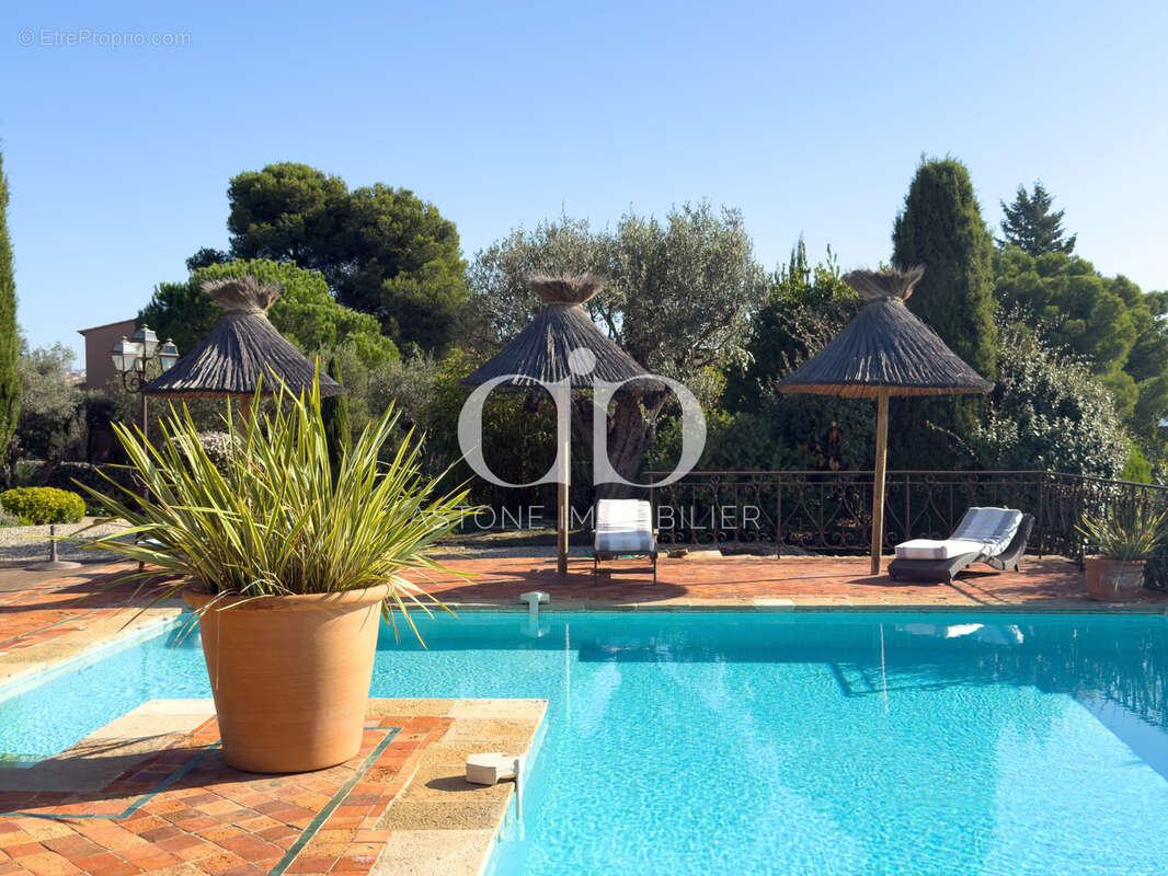 Maison à LA CADIERE-D'AZUR