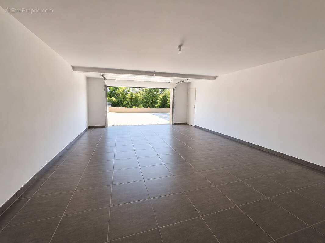 Maison 4 Chambres - Grand garage - Idéal Primo-accédant - photo 10